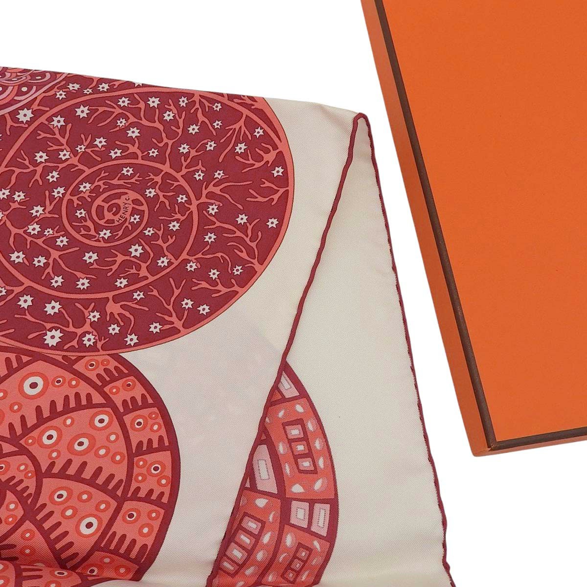 エルメス HERMES カレ90 スカーフ Reves d'Escargots カタツムリの夢 シルク レッド系 レディース 4610