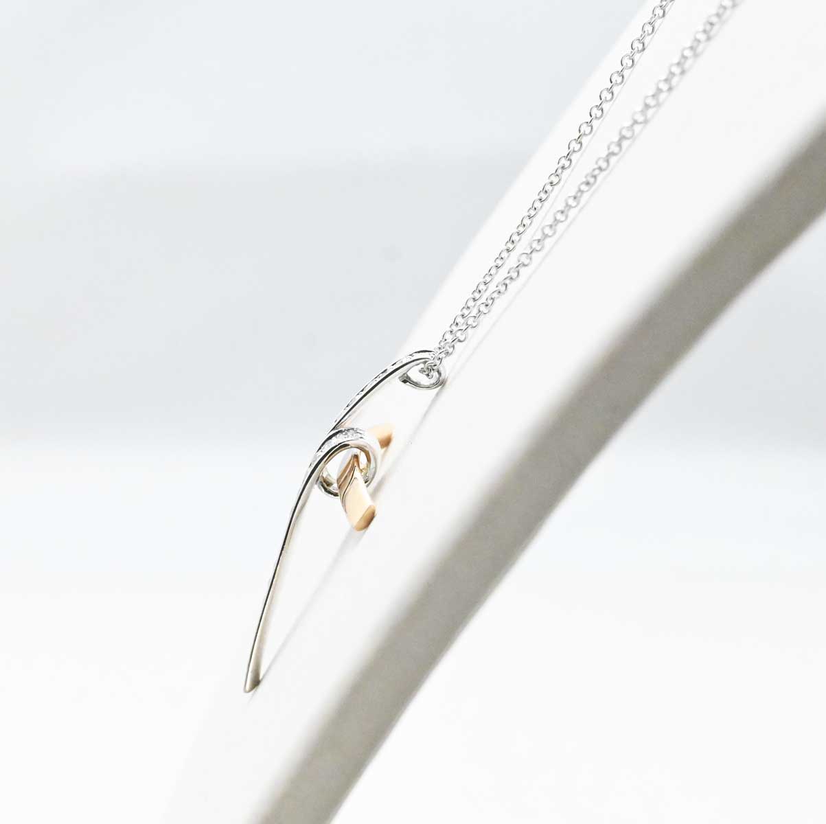 ルカ カラーティ K18PG WG ピンクゴールド ホワイトゴールド ダイヤ クロスネックレス 3207