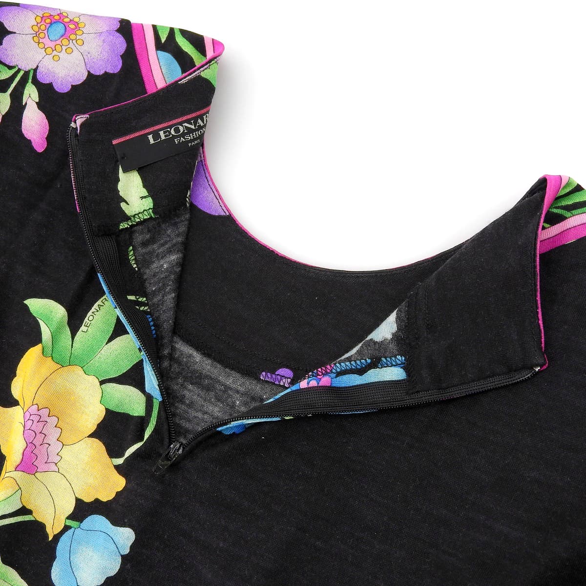 レオナール LEONARD 花柄 カットソー トップス 長袖 ウール×シルク ブラック×マルチカラー サイズL レディース 4407
