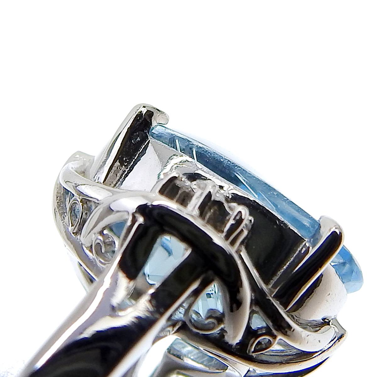 Pt900 プラチナ ブルートパーズ 6.57ct ダイヤモンド 0.08ct リング