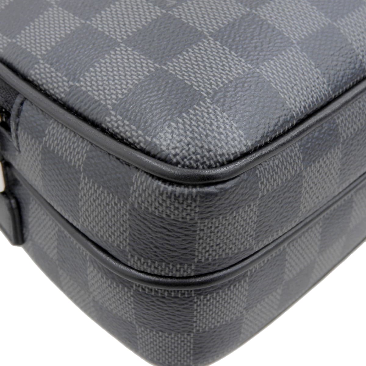 ルイヴィトン LOUIS VUITTON ダミエグラフィット トロカデロメッセンジャー 斜め掛け ダミエグラフィットキャンバス 男女兼用 N40087 4411