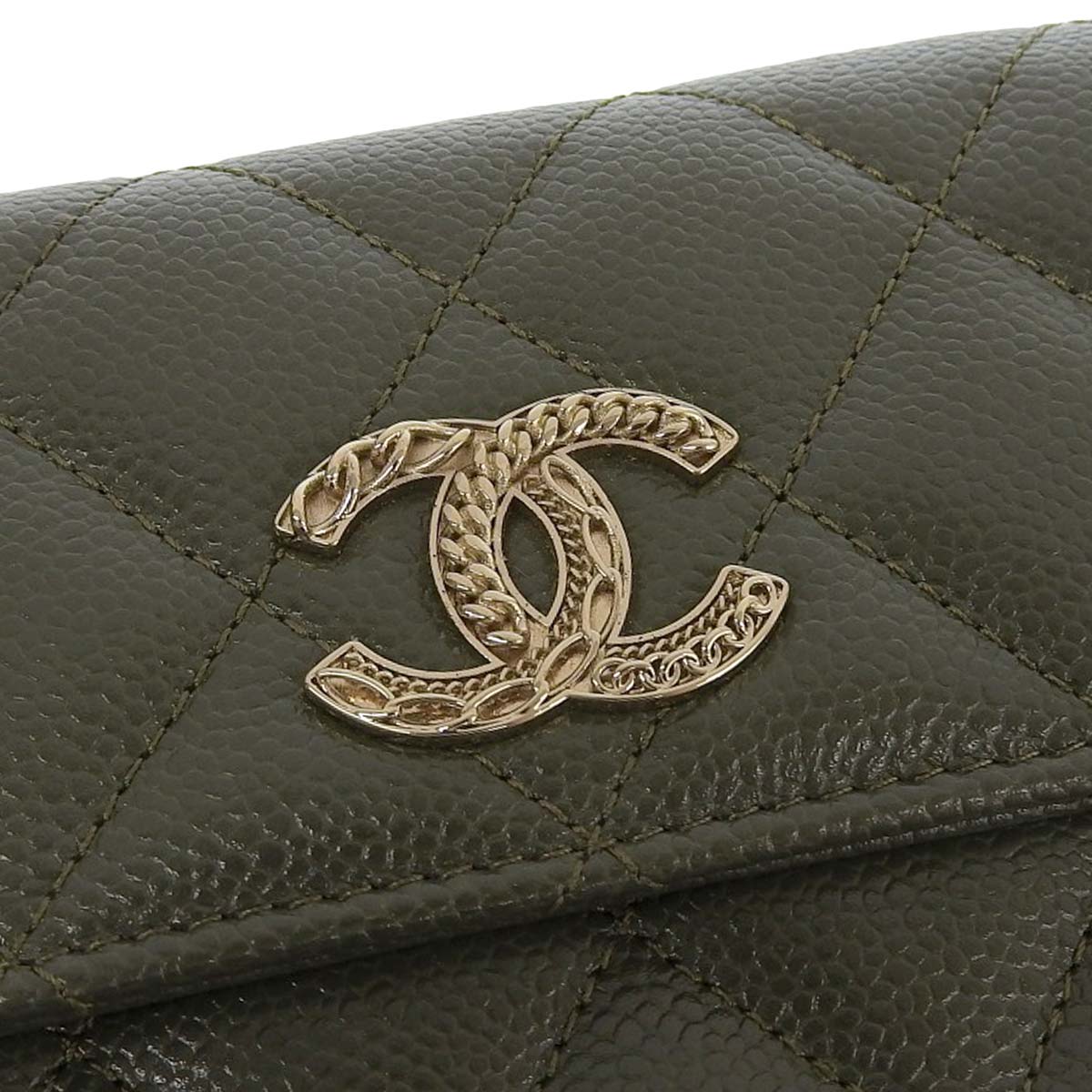 シャネル CHANEL マトラッセ ココマーク ロングウォレット 長財布 キャビアスキン カーキ レディース 4568