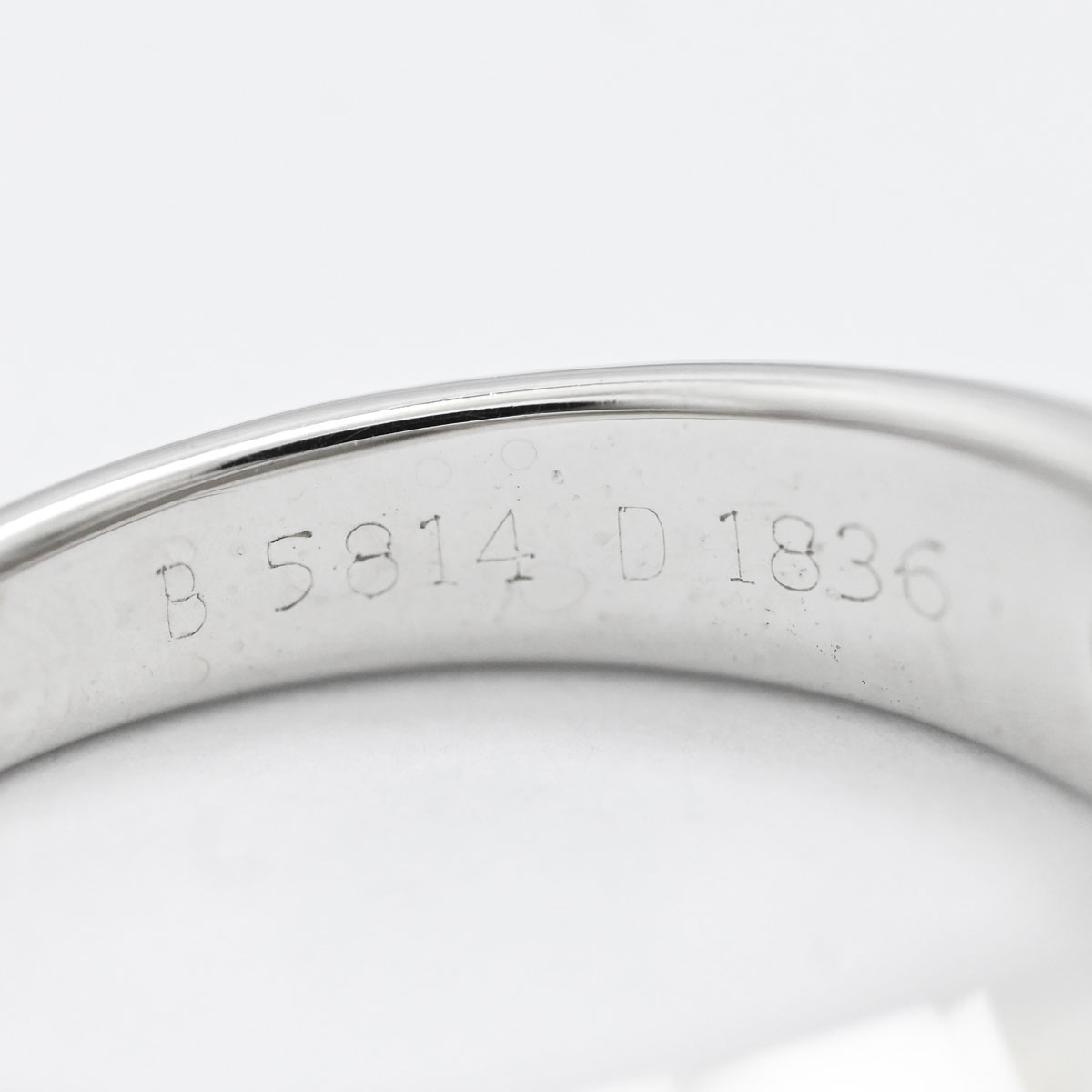 ヴァンクリーフ＆アーペル VAN CLEEF & ARPELS 750WG ホワイトゴールド シニアチュール シグネチャー ロゴ リング 9.5号  3396