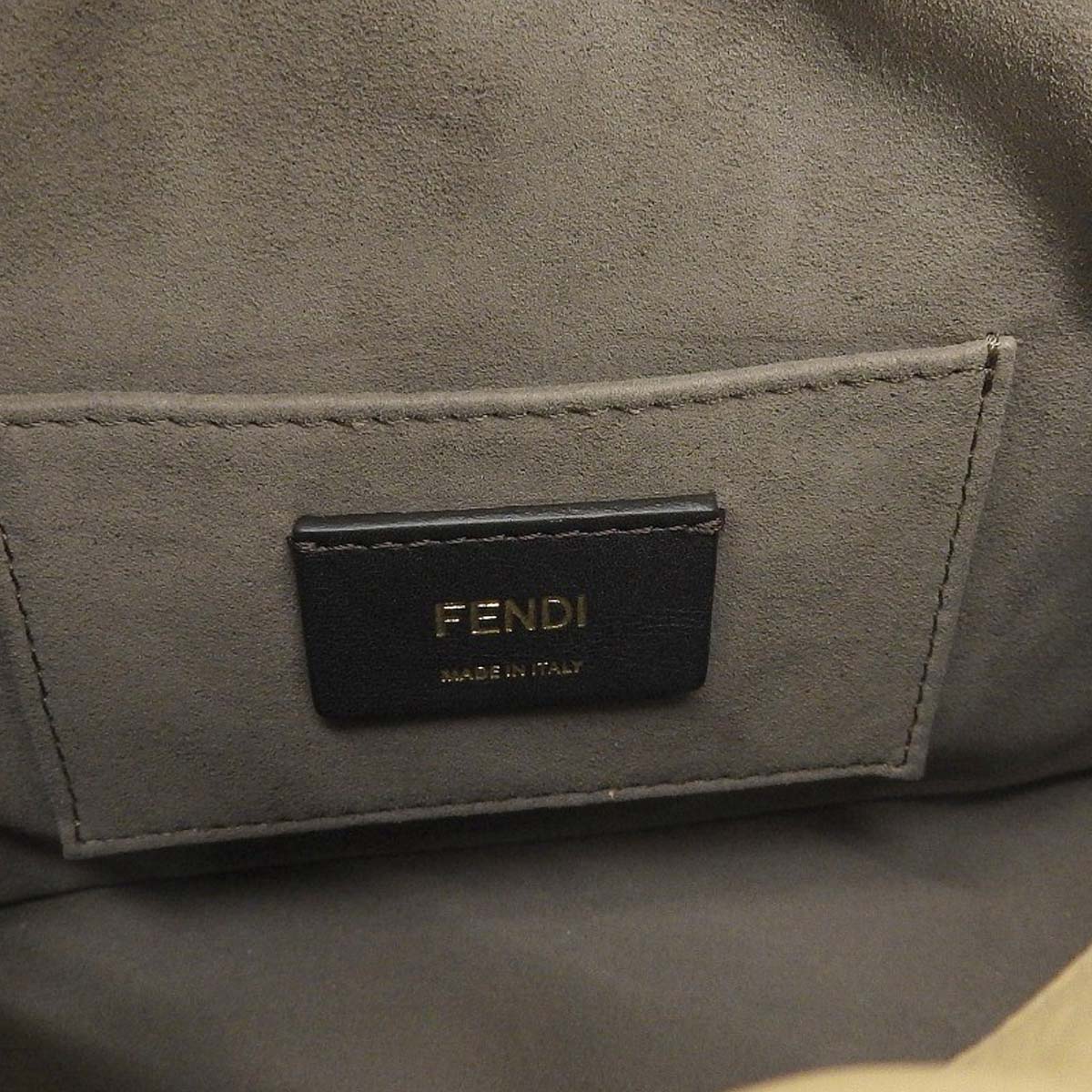 フェンディ FENDI キャム ショルダーバッグ カメラバッグ ポシェット 斜め掛け レザー ベージュ レディース 4630