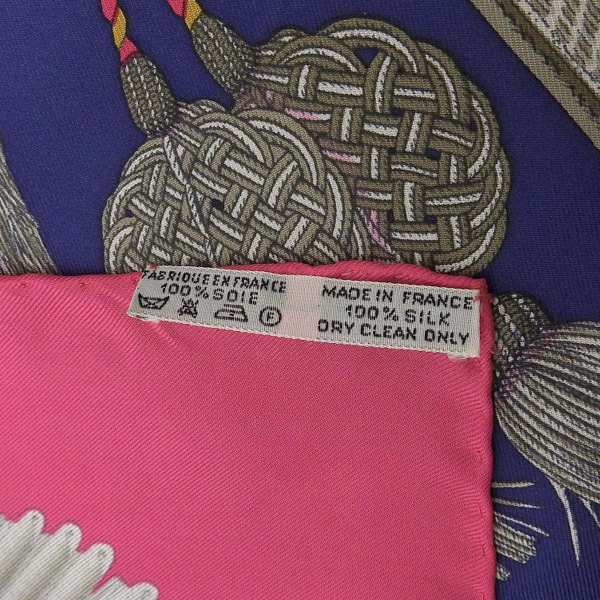 エルメス HERMES カレ90 Poste et Cavlerie サーベルの飾り袋 スカーフ シルク ピンク×ネイビー レディース 4725