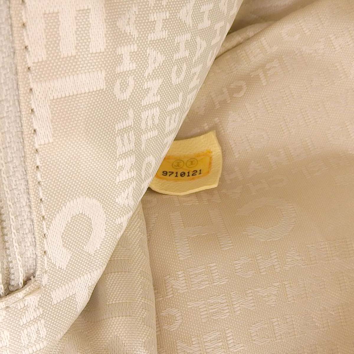 シャネル CHANEL キルティング チェーンショルダー ショルダーバッグ ラムスキン ホワイト系 レディース 9番台 4330