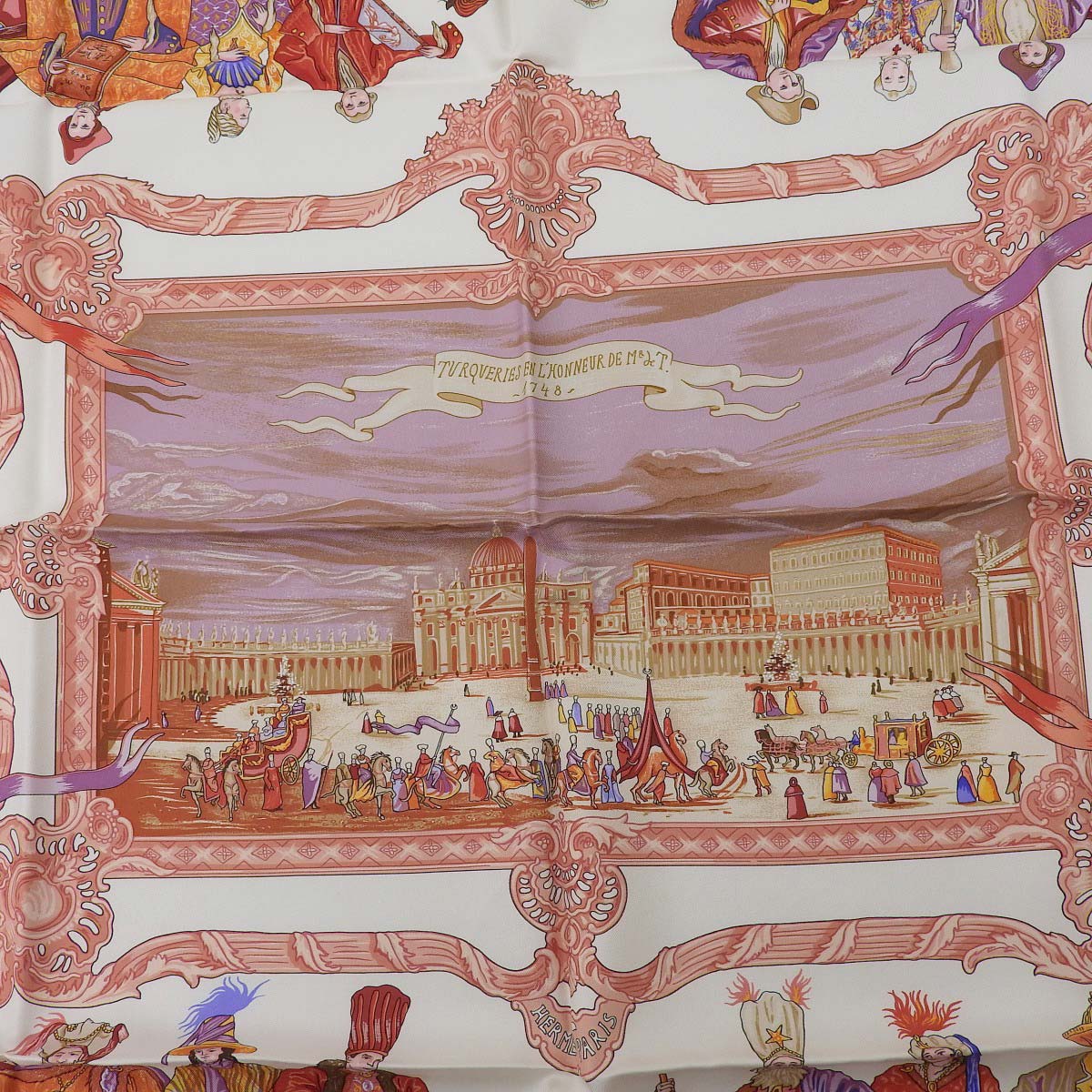 エルメス HERMES カレ90 TURQVERIES EN L’HONNEUR DE MHT1748 ムッシュ・ド・Tのためのトルコ行進曲 レッド×オフホワイト レディース 4728