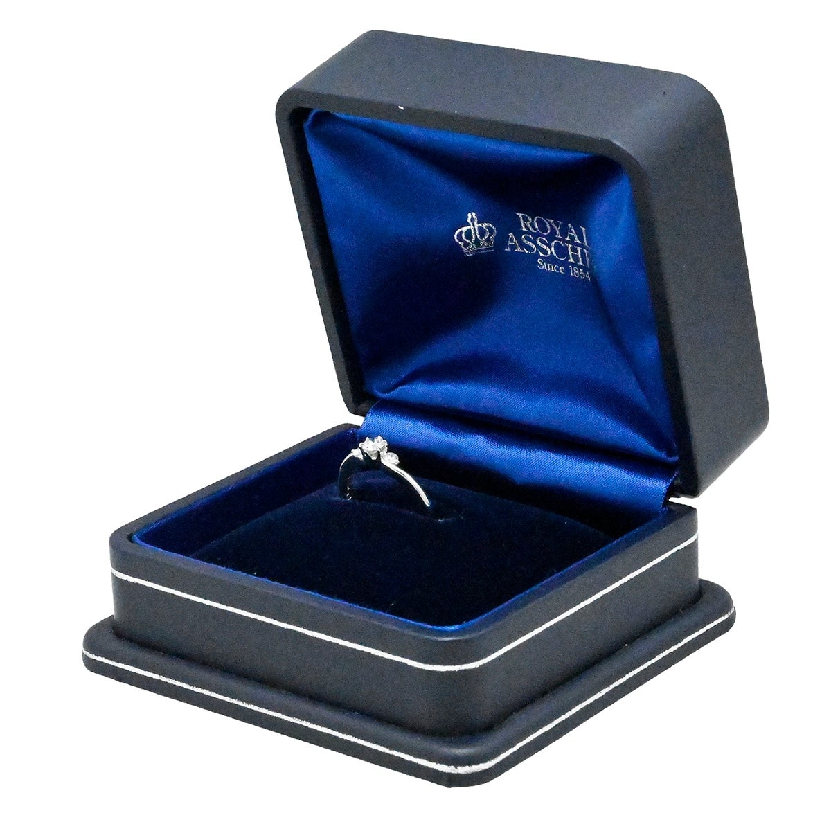 ロイヤルアッシャー ROYAL ASSCHER PT950 プラチナ ダイヤ0.19ct 0.10ct リング 11号 レディース  3686