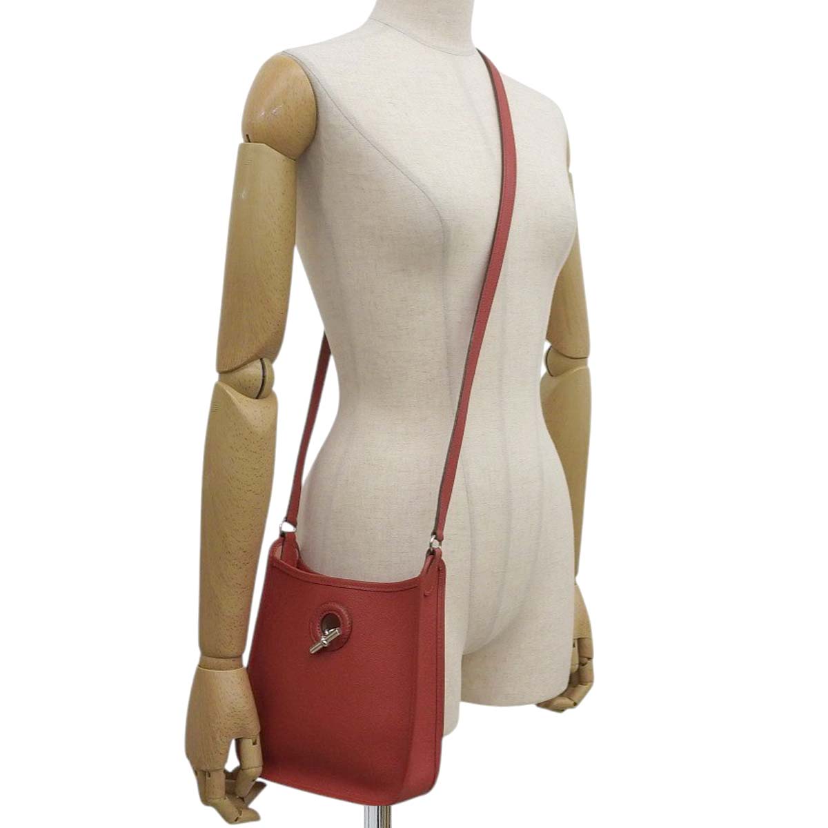 エルメス HERMES ヴェスパTPM ショルダーバッグ 斜め掛け ヴォーエプソン レッド レディース □H刻印 4642