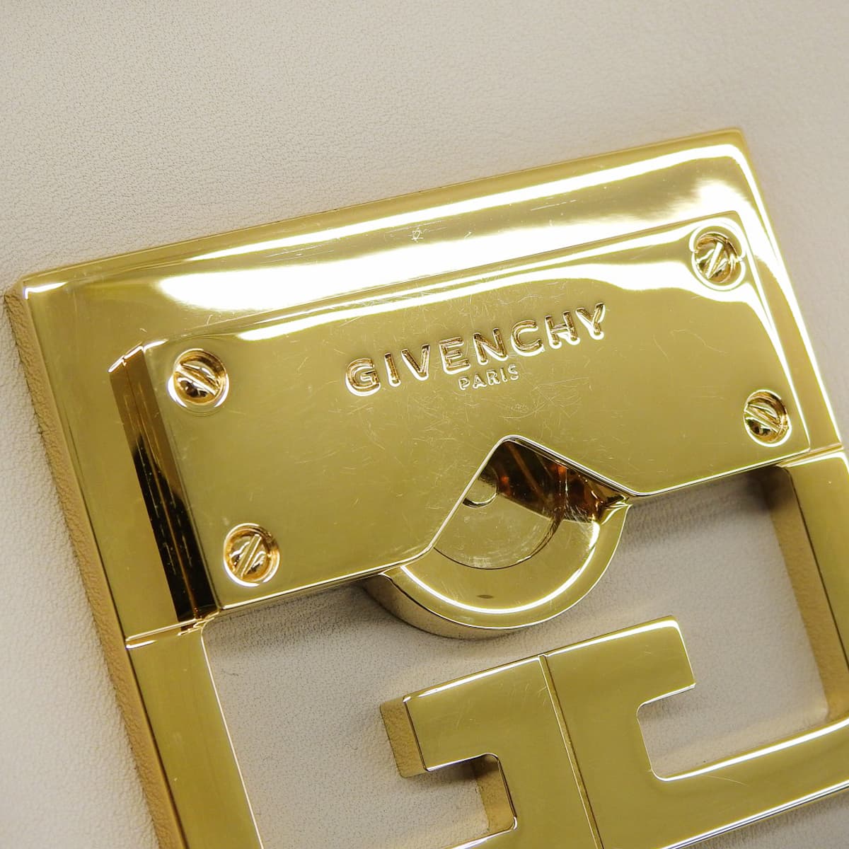 ジバンシー GIVENCHY ミスティック 2WAY ショルダーバッグ ハンドバッグ 肩掛け ななめ掛け レザー ベージュ ゴールド金具 レディース 4736