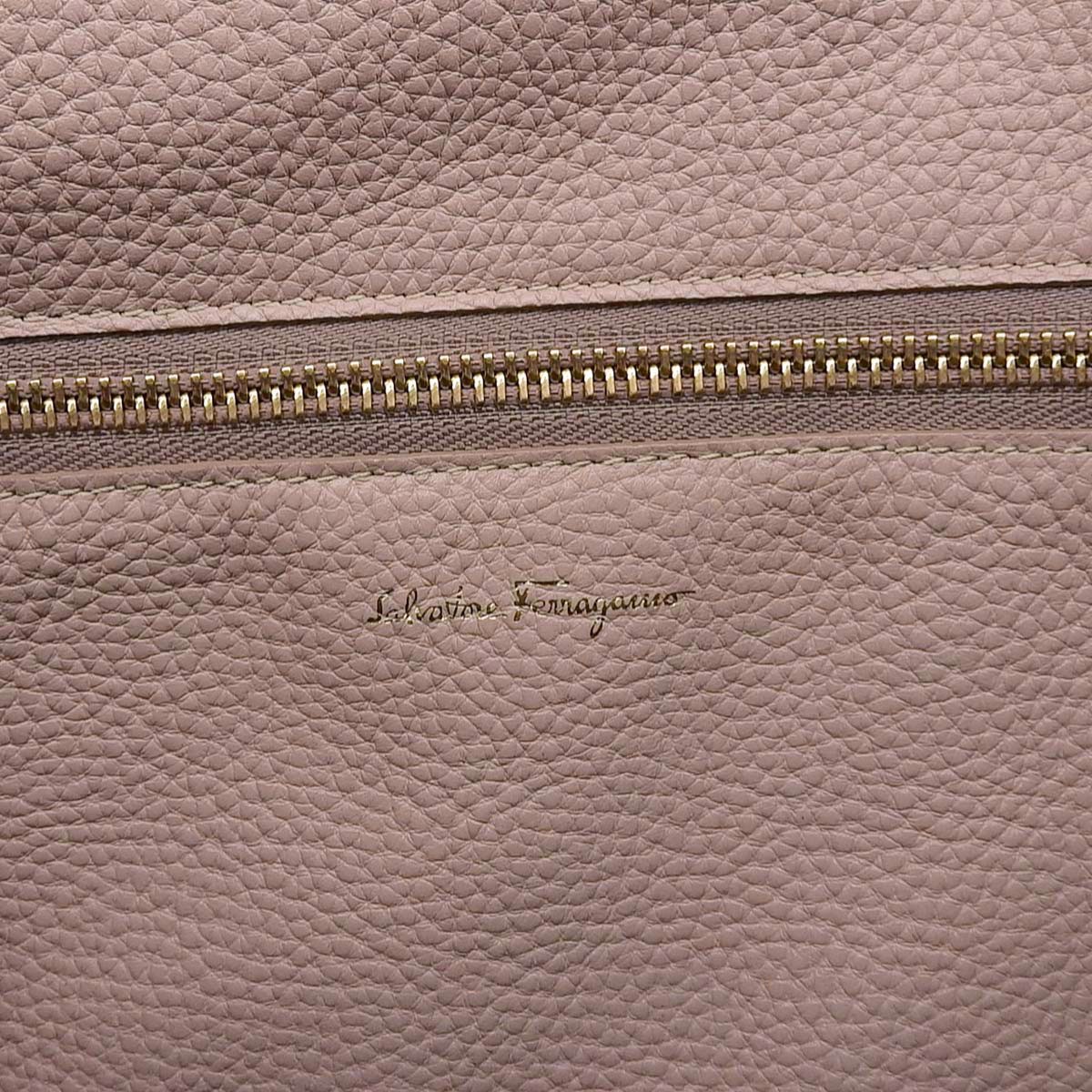 フェラガモ FERRAGAMO トートバッグ レザー ピンク レディース 4647