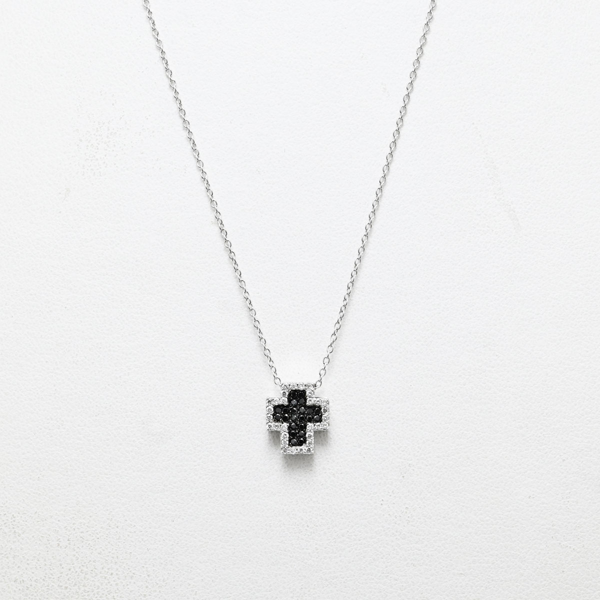 ポンテヴェキオ PONTE VECCHIO K18ＷG ホワイトゴールド ダイヤ0.16t ブラックダイヤ0.13ct クロスネックレス  3404