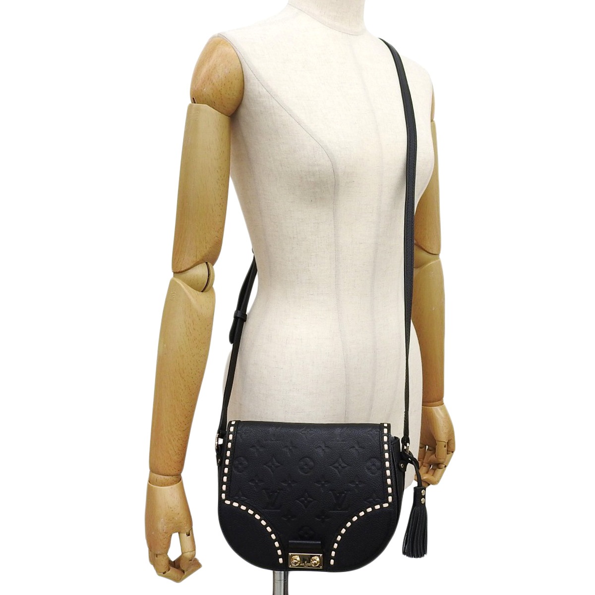 ルイヴィトン LOUIS VUITTON モノグラムアンプラント ジュノ ショルダーバッグ 斜め掛け フリンジ ブラック レディース M43143 4663