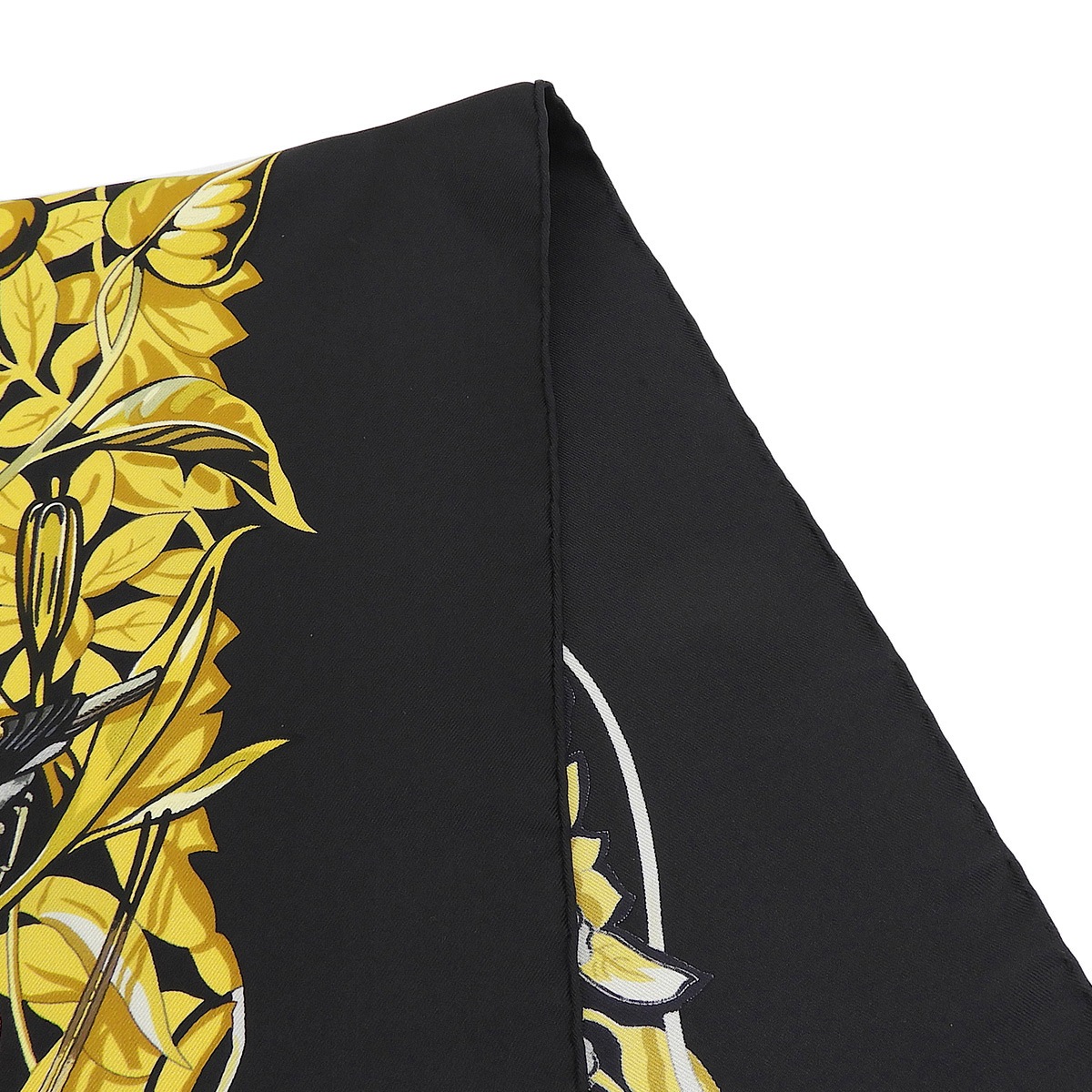 エルメス HERMES カレ スカーフ JUNGLE LOVE ジャングルラブ シルク ブラック×マルチカラー レディース 4816