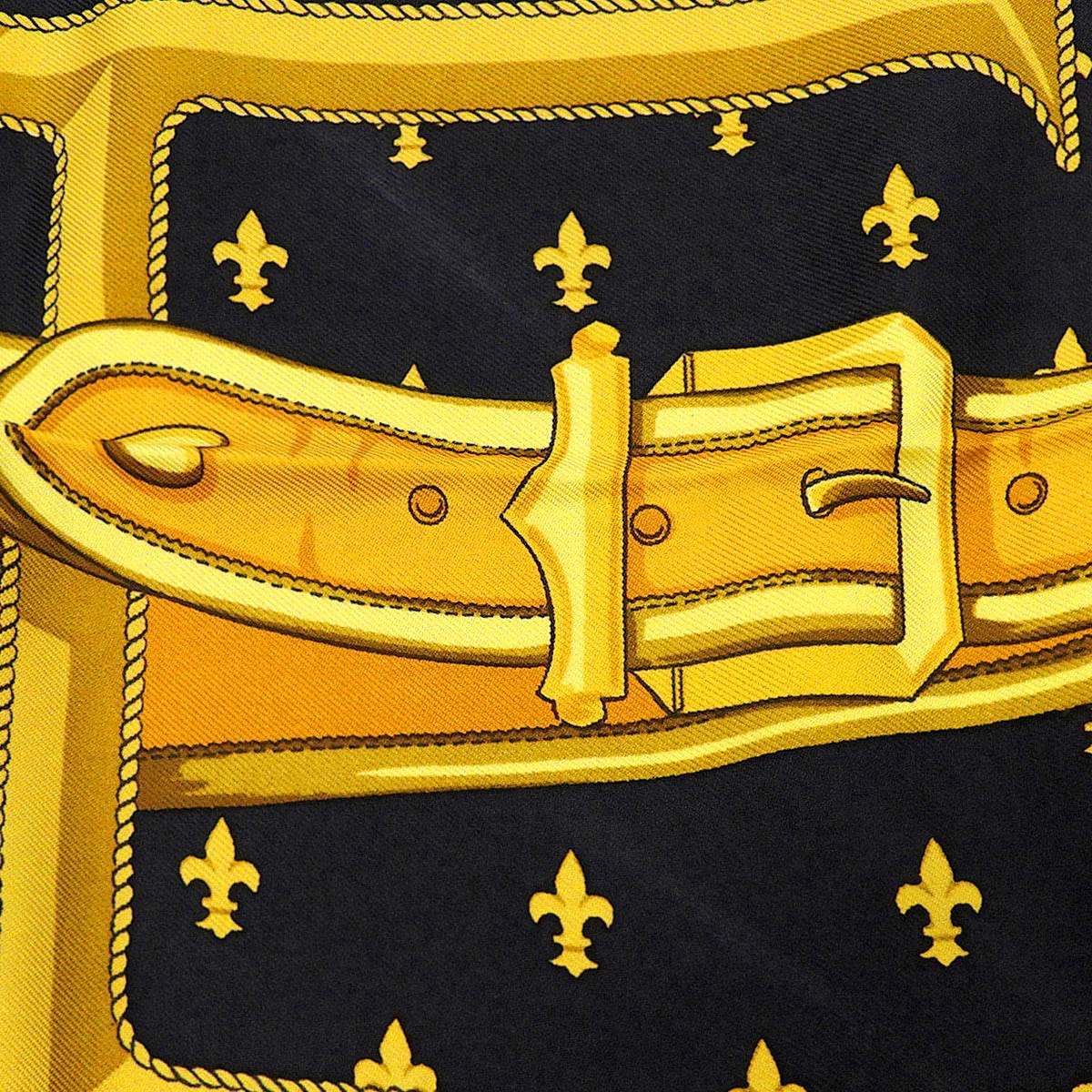 エルメス HERMES カレ スカーフ SELLES A HOUSSE カバーへの腰掛 シルク ブラック×イエロー レディース  4817