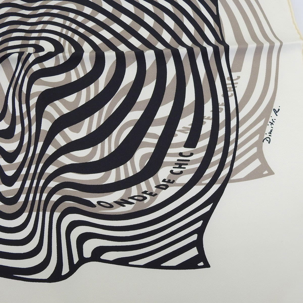 エルメス HERMES カレ90 ONDE DE CHIC 洗練の波 スカーフ シルク ホワイト×ブラック×グレー レディース 4593