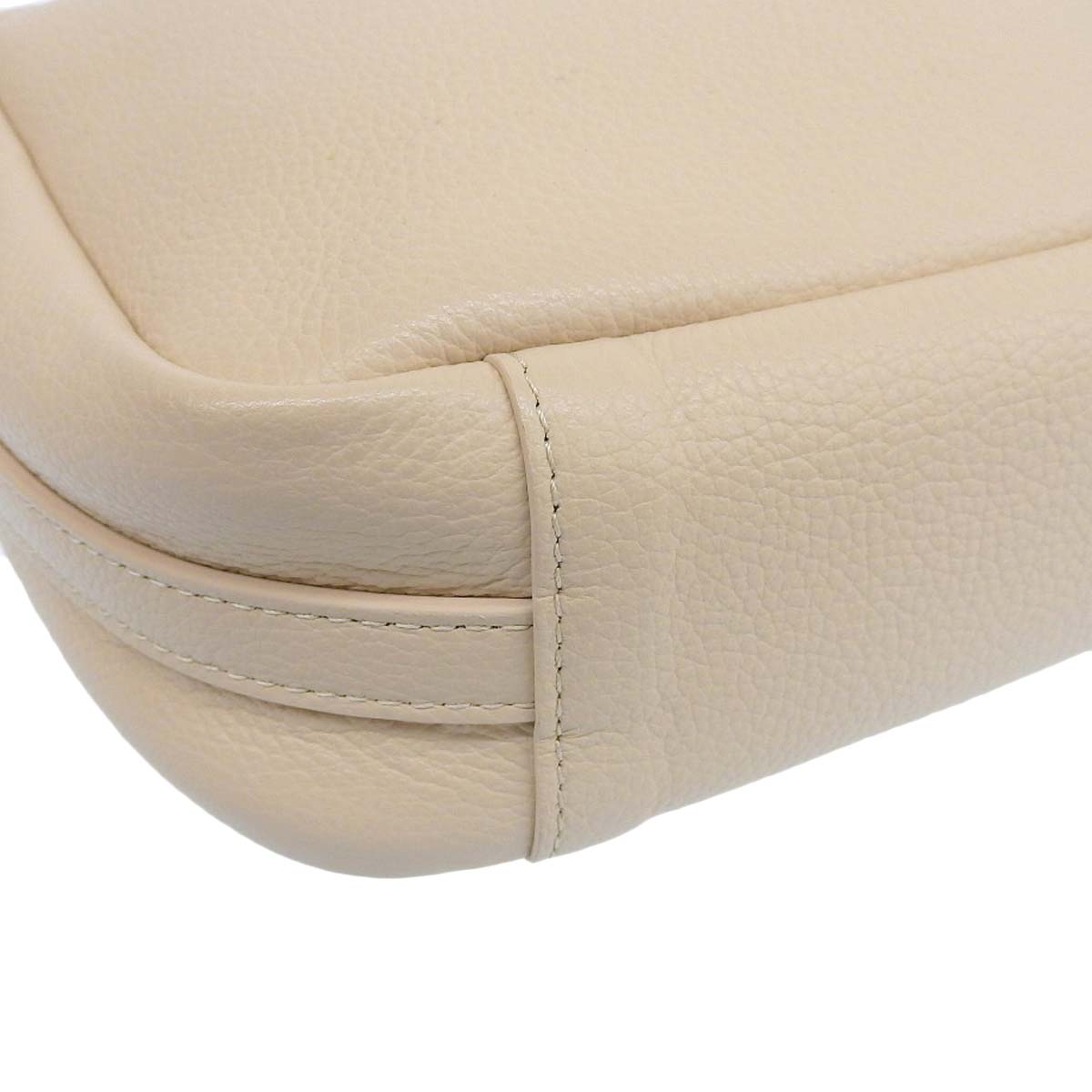 バレンシアガ BALENCIAGA カメラバッグ ミディアムM エブリディ ショルダーバッグ  レザー ベージュ系 シルバー金具 レディース 679267 4281