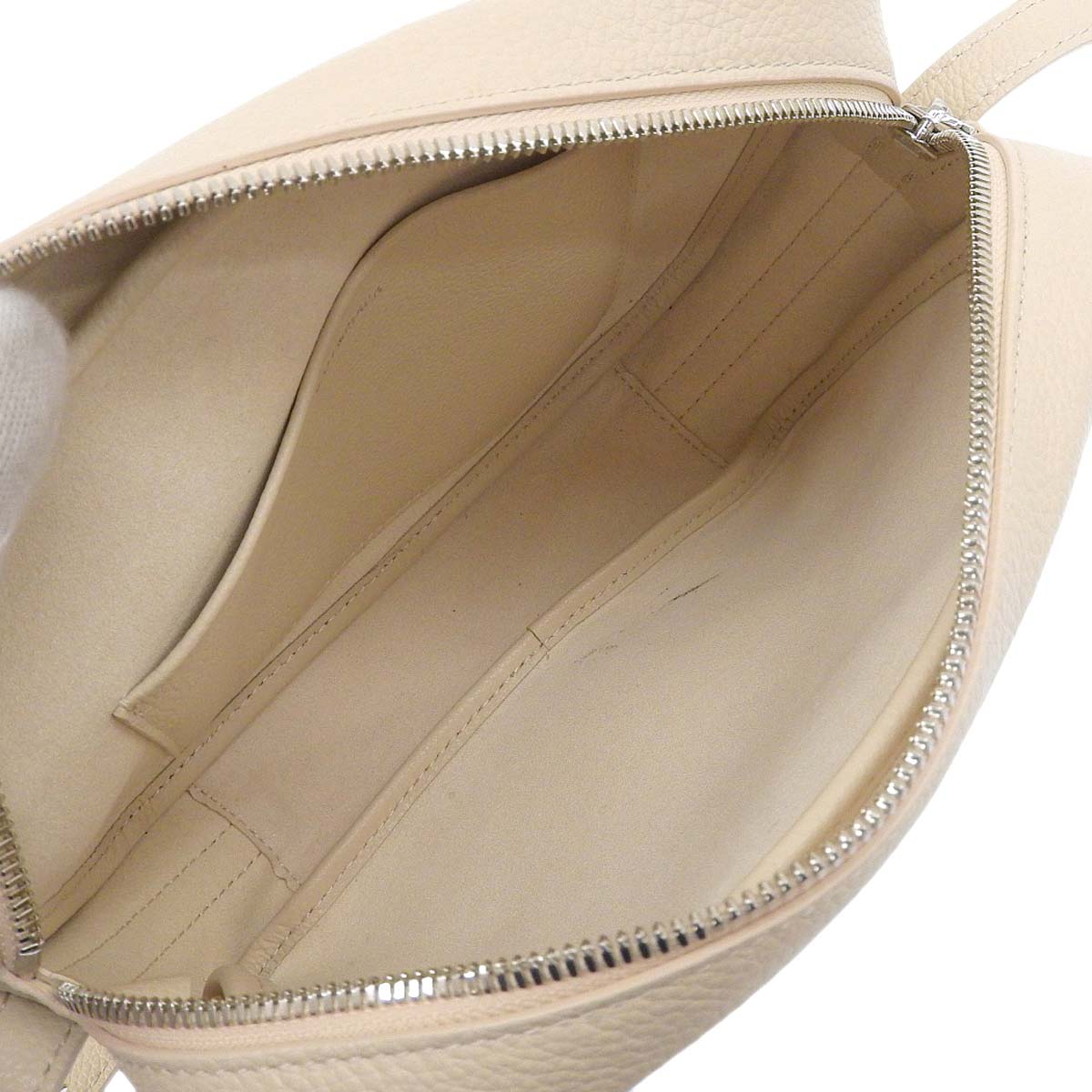 バレンシアガ BALENCIAGA カメラバッグ ミディアムM エブリディ ショルダーバッグ  レザー ベージュ系 シルバー金具 レディース 679267 4281