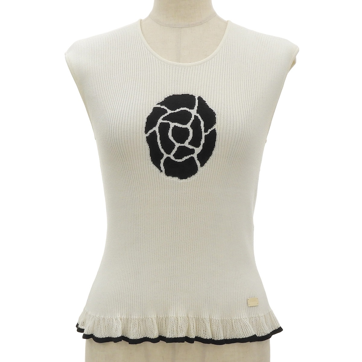 CHANEL ノースリーブトップス シャネル CHANEL ニット ノースリーブ コットンシルク ホワイト サイズ