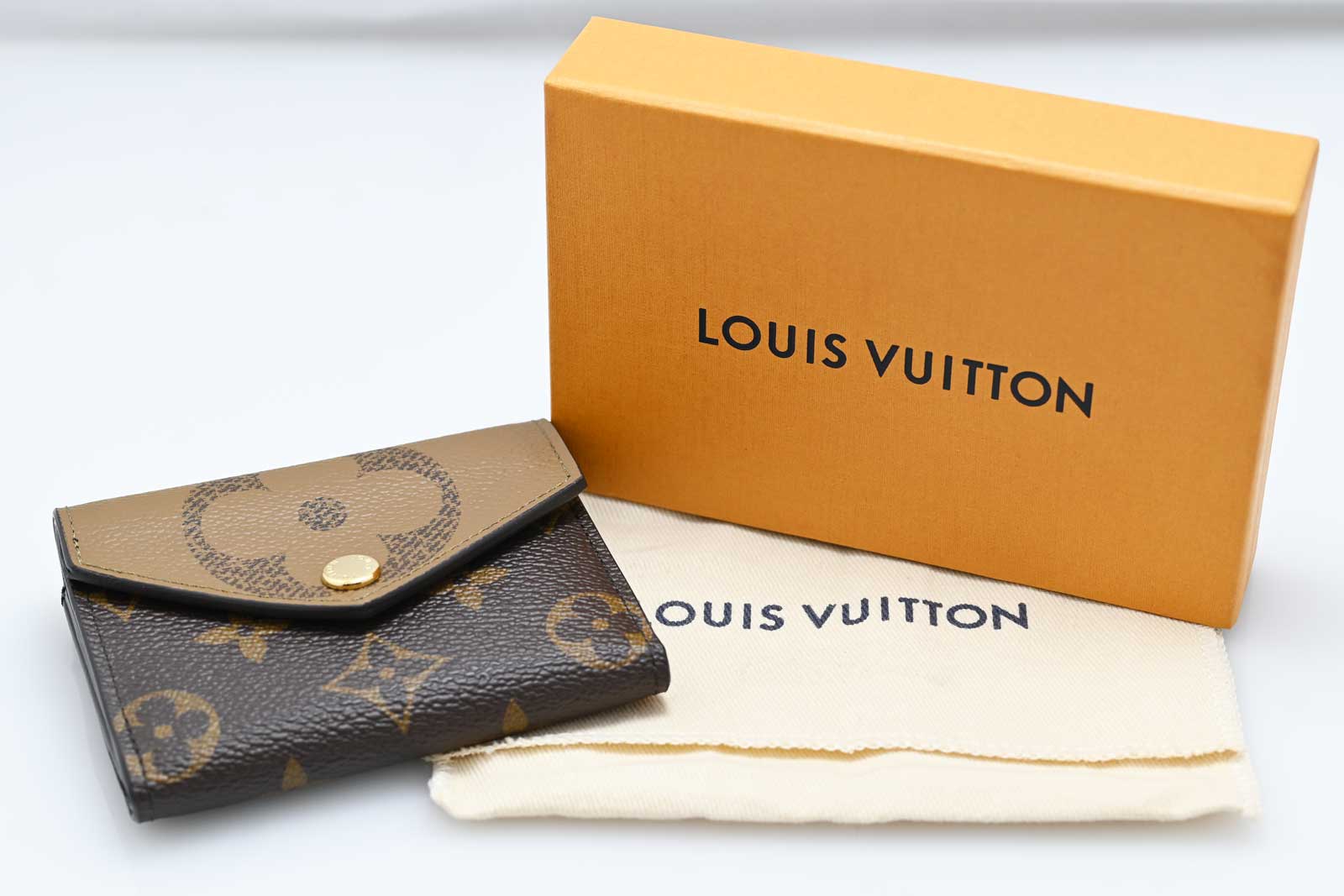 ルイヴィトン Louis Vuitton ポルトフォイユゾエ モノグラム リバース コンパクト財布 ３つ折り 3024