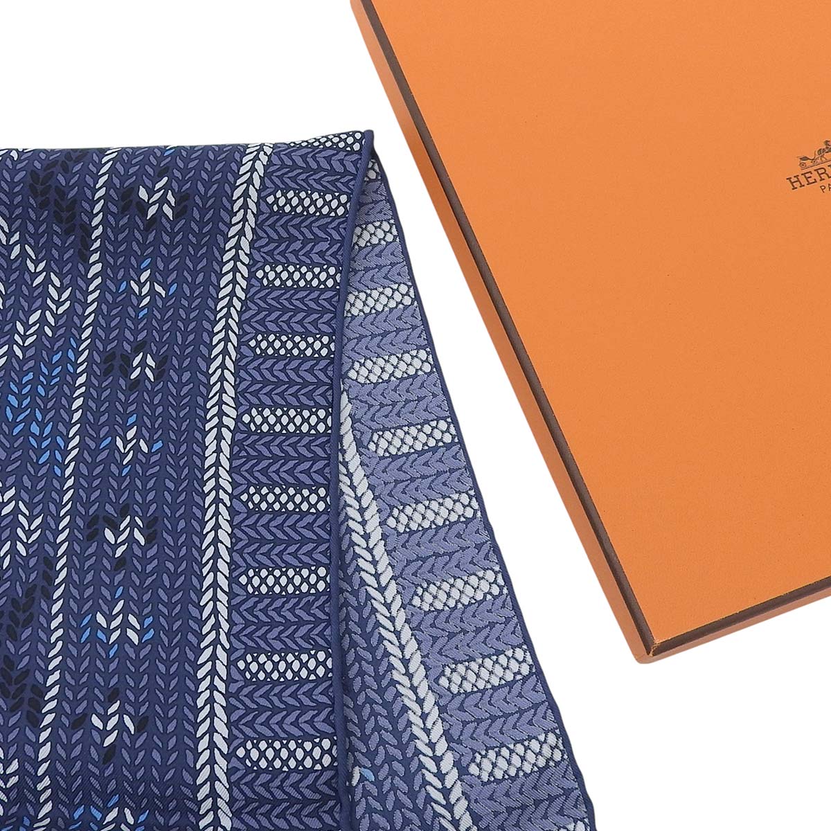 エルメス HERMES カレ90 AU COIN DU FEU 暖炉の傍で スカーフ シルク