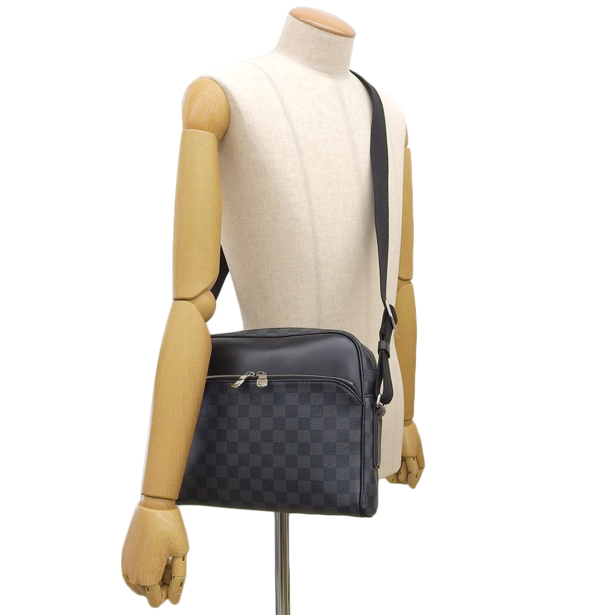 ルイヴィトン LOUIS VUITTON ダミエグラフィット ディトンPM ショルダーバッグ 斜め掛け メンズ N41408 4179