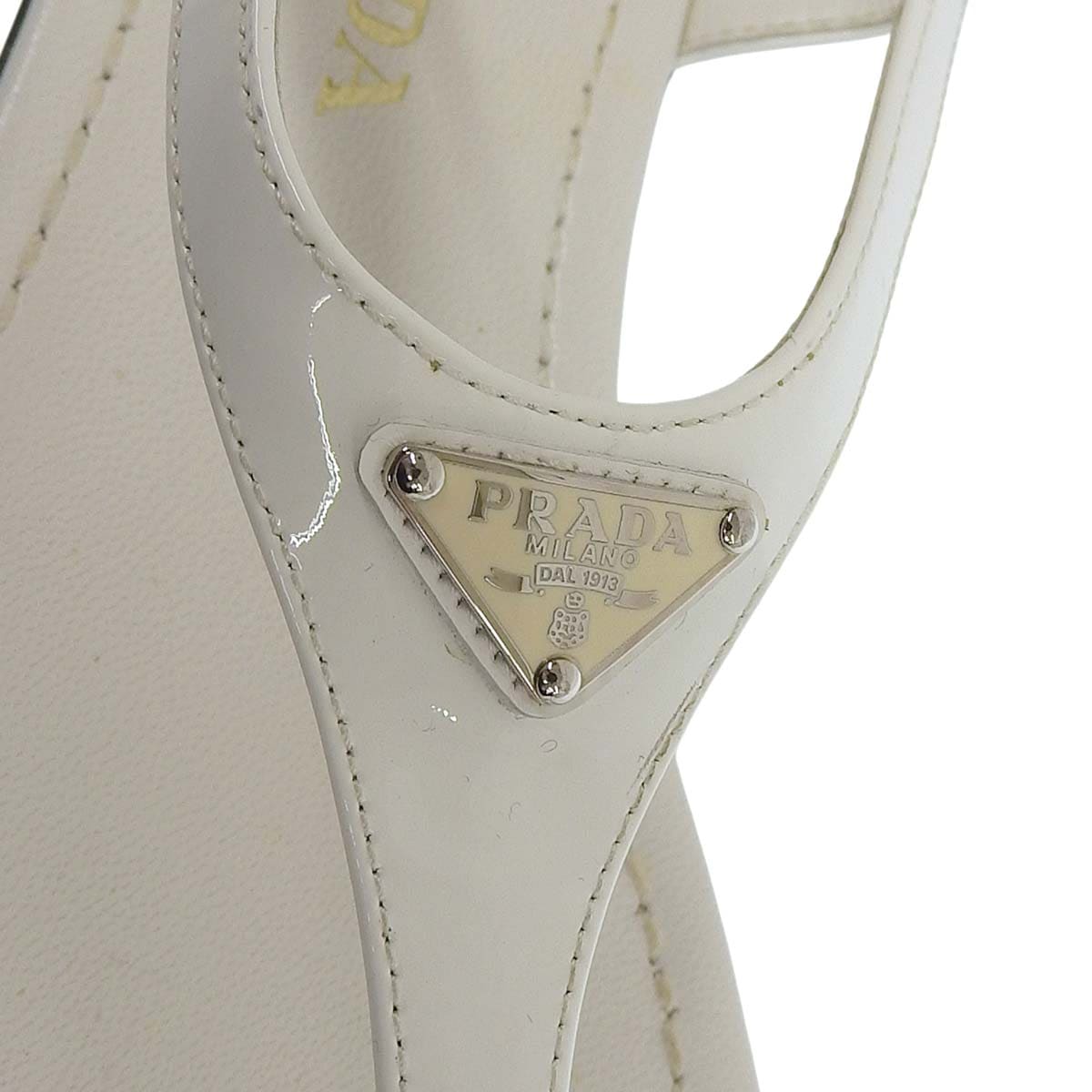 プラダ PRADA トライアングルロゴ フラット サンダル レザー×エナメル