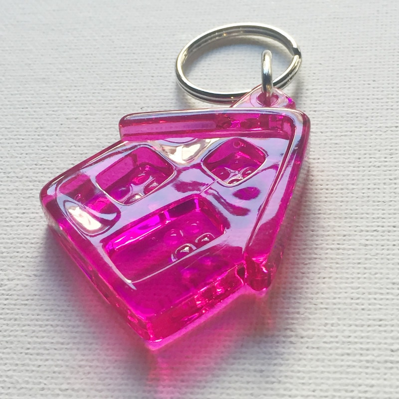 北欧デンマークで人気のリアルミンクハートのキーホルダーです。 情けなく