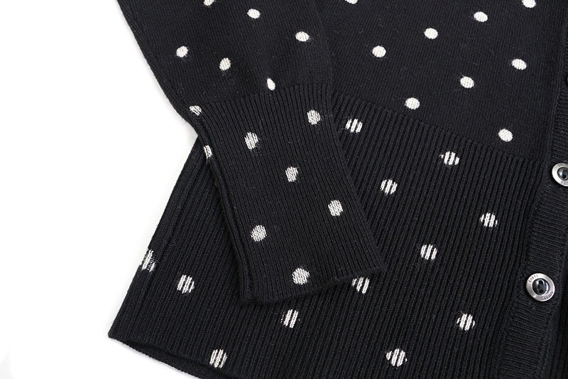 �ں߸˰��ݥ�����50��OFF��GUESS ���� ������� �����ǥ����� "L/S PRINT ICONIC CARDIGAN" W51R70Z1090