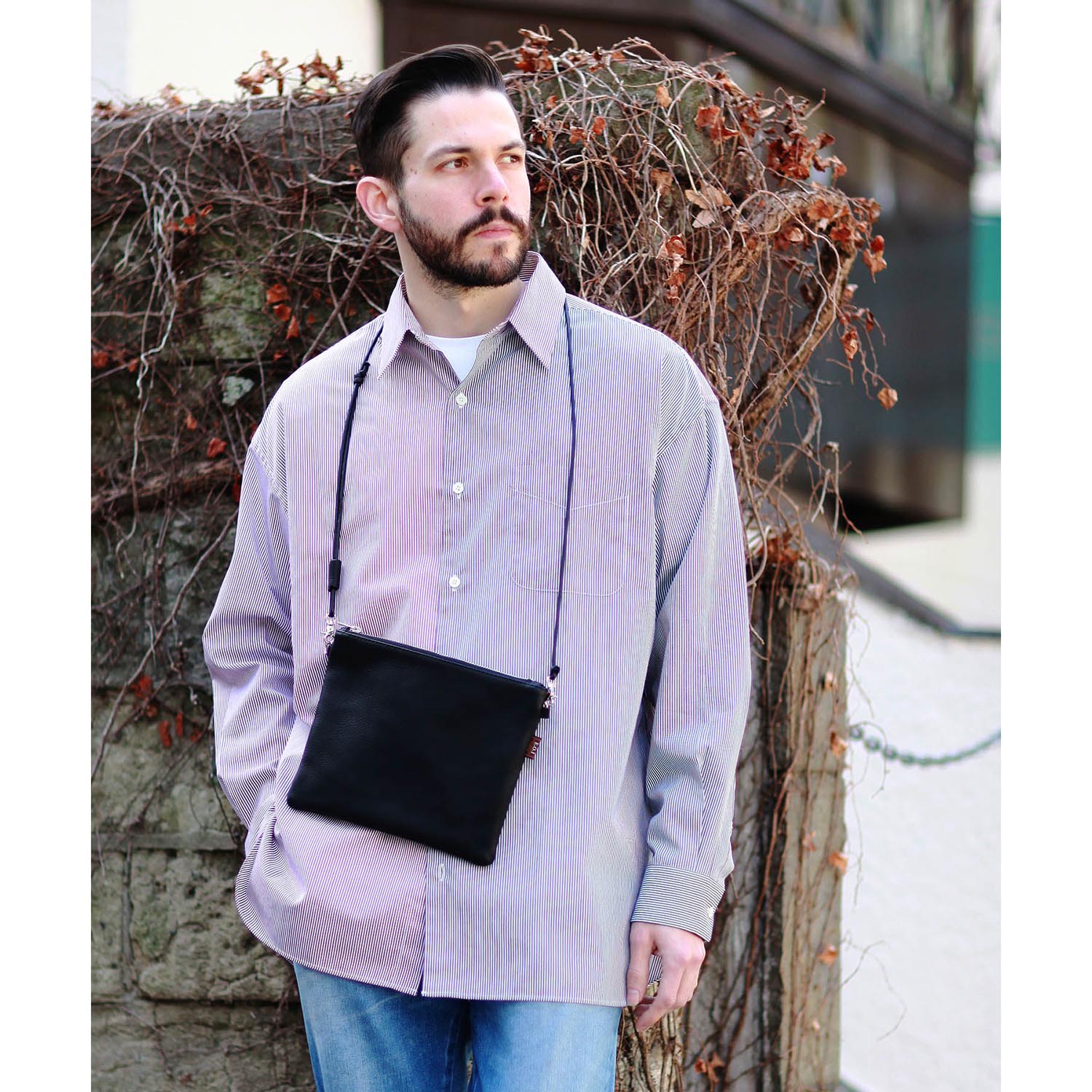 MR.OLIVE �ߥ��������꡼�� �����å���  E.O.I / WATER PROOF WASHABLE LEATHER  "ZIPPER SMALL SACOCHE"  ME680