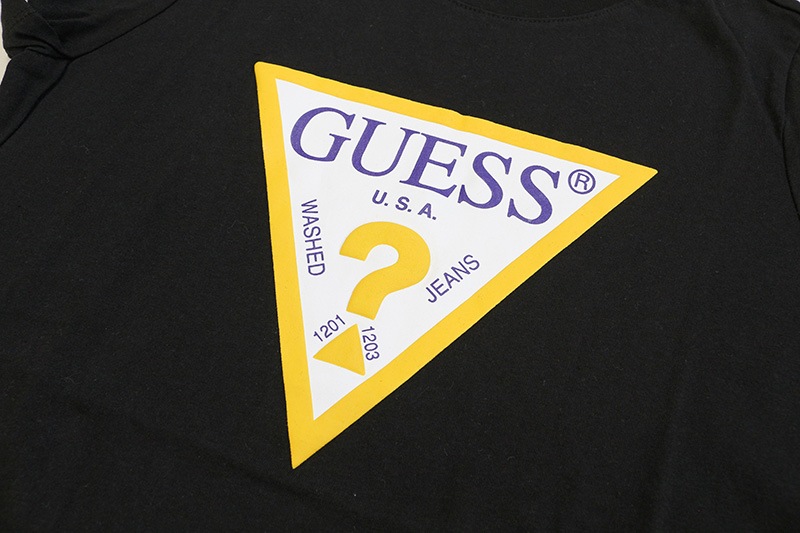 �ں߸˰��ݥ�����50��OFF��GUESS ���� ������� Ⱦµ T����� "TRIANGLE LOGO TEE" YJ2K9415K