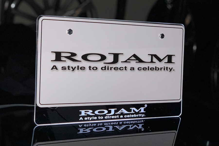 ROJAM イルミライセンスプレート