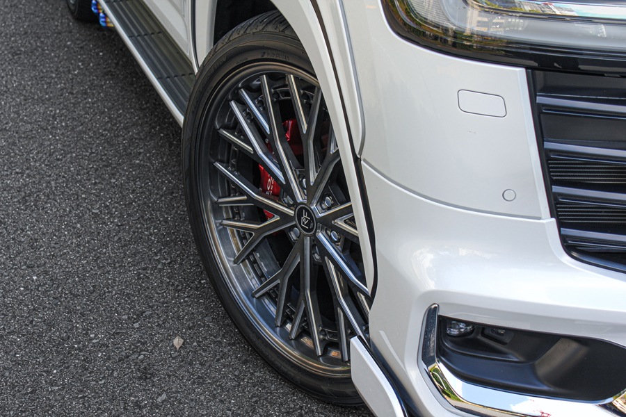 ROJAM キャリパーカバー ランドクルーザー 300系 ディーゼル車用