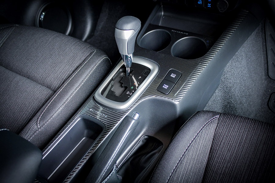 ROJAM カーボンデカール センターコンソール ハイラックス用