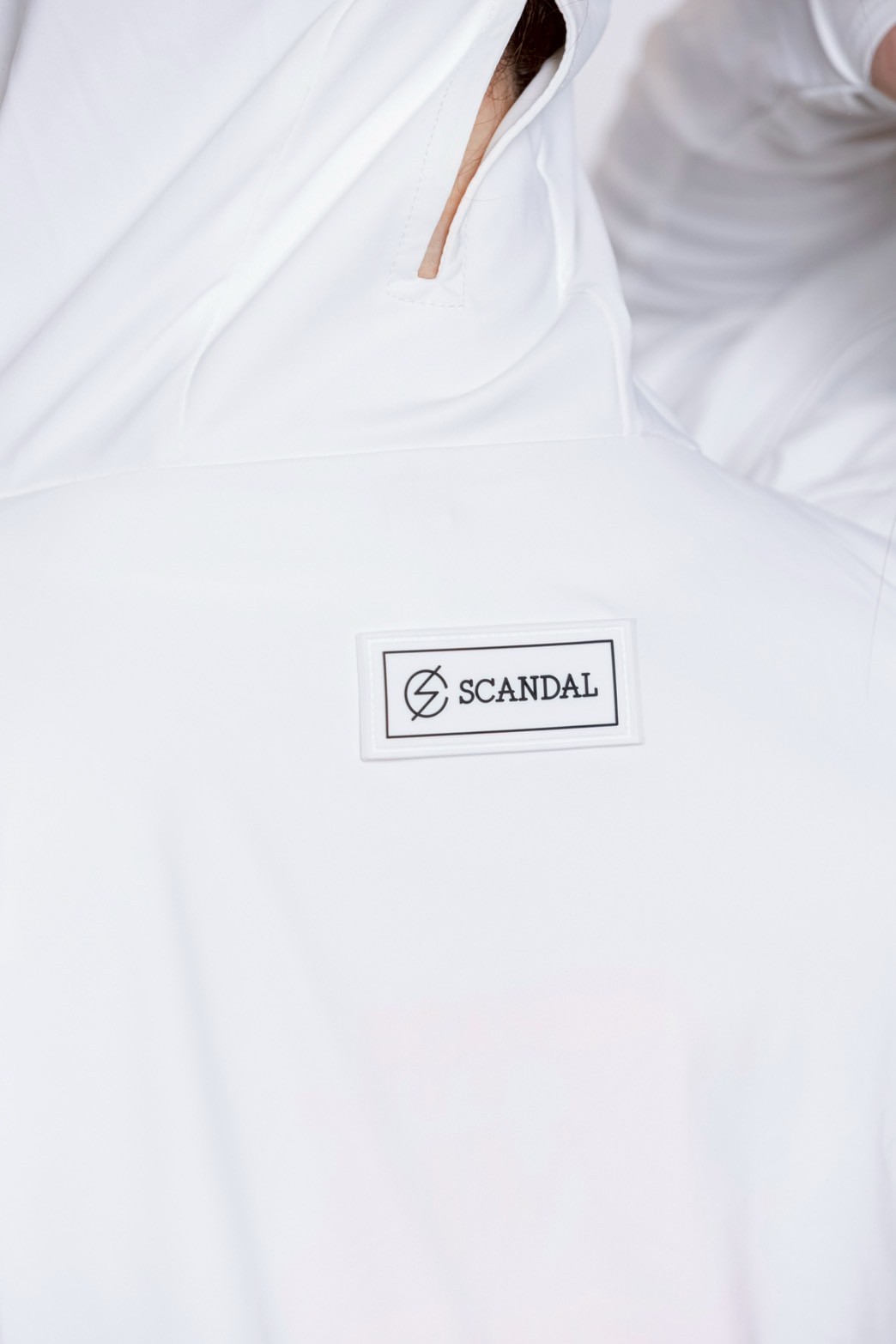 �䴶�ѡ����� WHITE