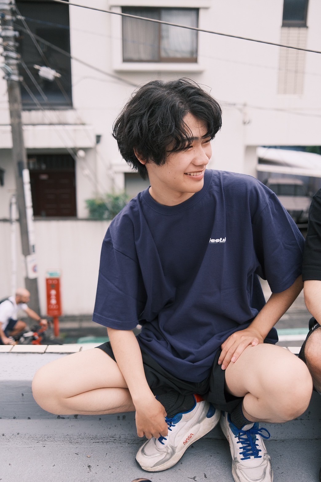 Meeting Graffiti T-shirt (Navy)