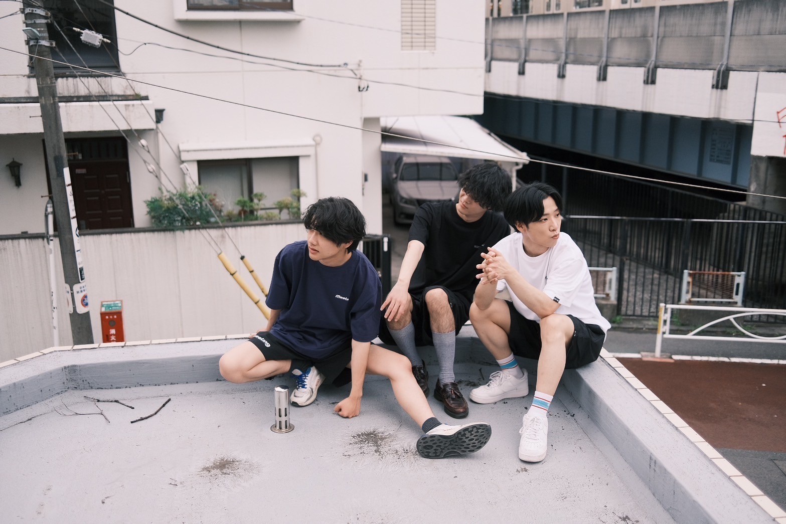 Meeting Graffiti T-shirt (Navy)