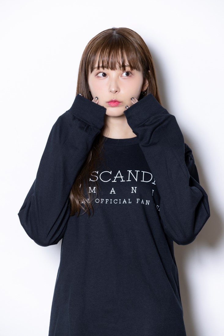 MANIA T BLACK