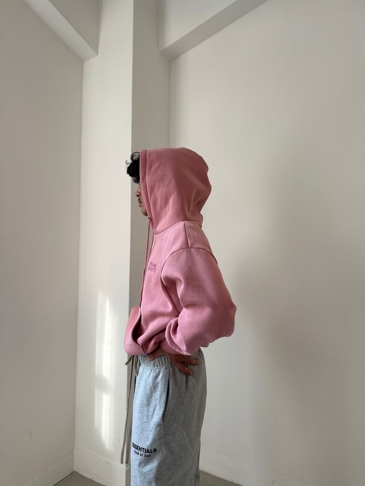 LOGO CROPPED HOODIEUNISEX