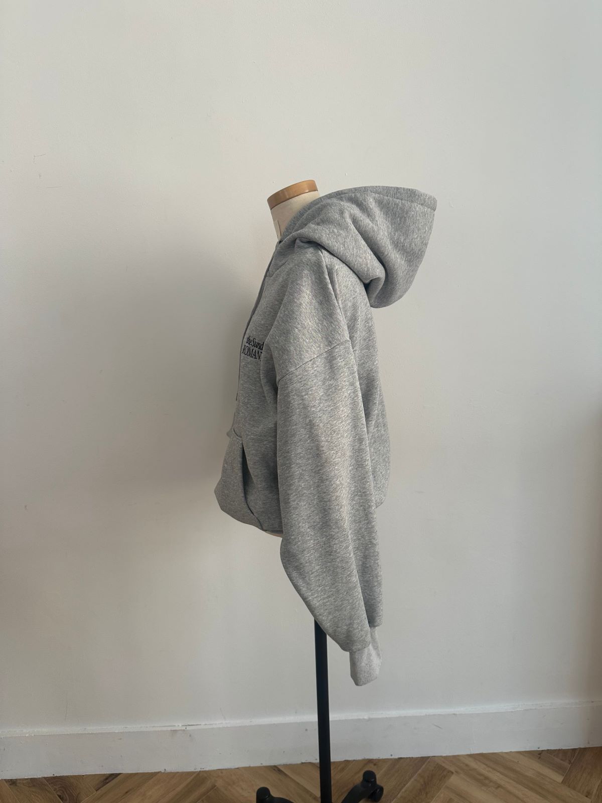 LOGO CROPPED HOODIEUNISEX