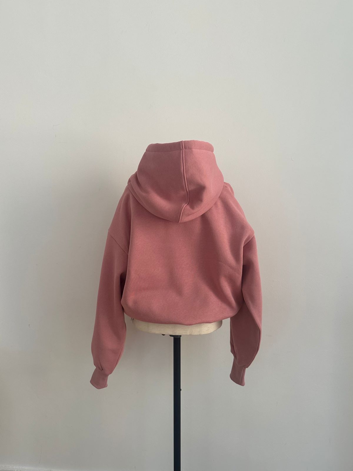 LOGO CROPPED HOODIEUNISEX