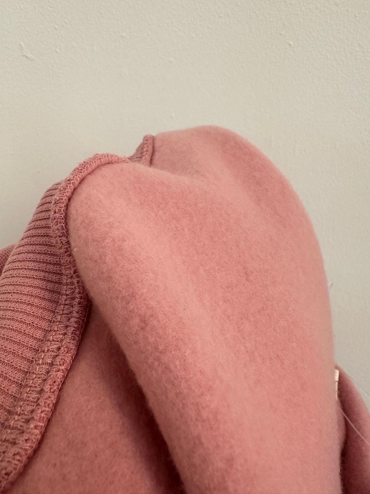 LOGO CROPPED HOODIEUNISEX