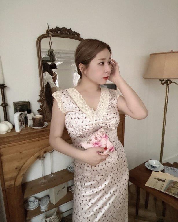 VINTAGE FLOWER POUCH SET