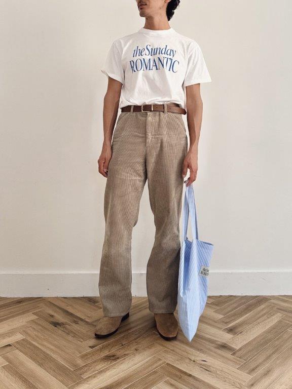 THE SUNDAY ROMANTIC TEE