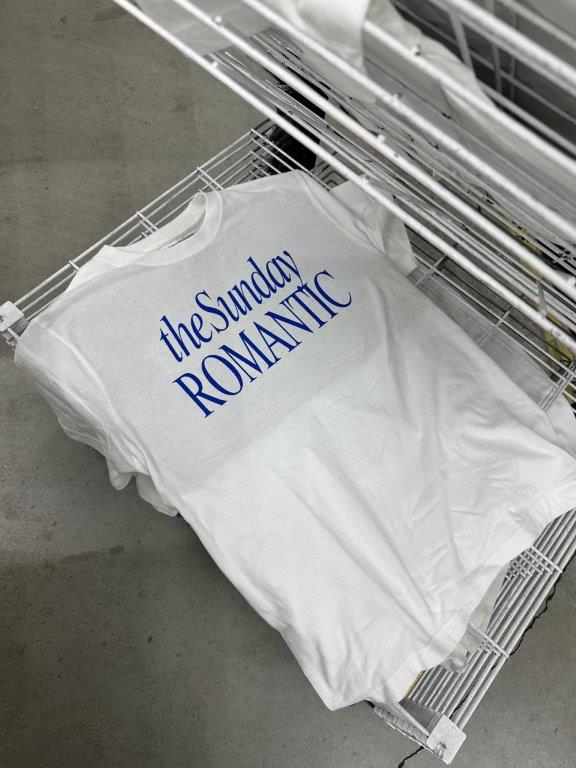 THE SUNDAY ROMANTIC TEE