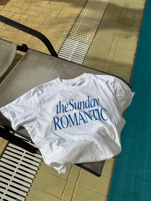 THE SUNDAY ROMANTIC TEE