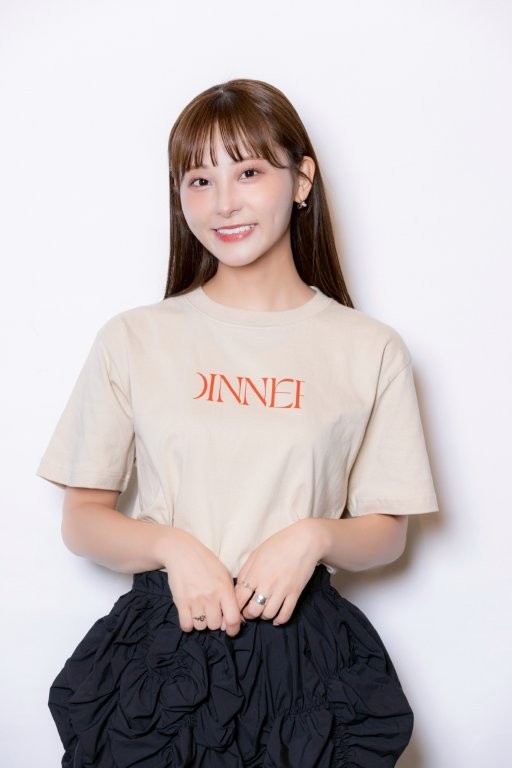 DINNER SHOW T-shirt 2025 BEIGE