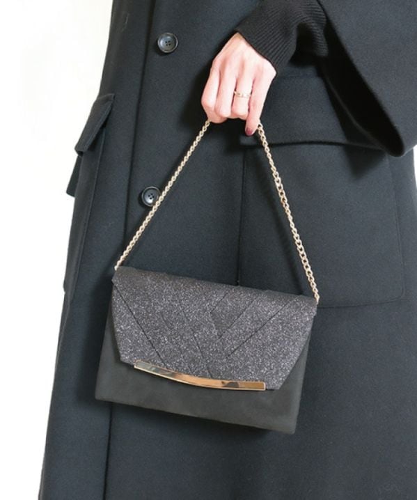 ラメクラッチバッグ