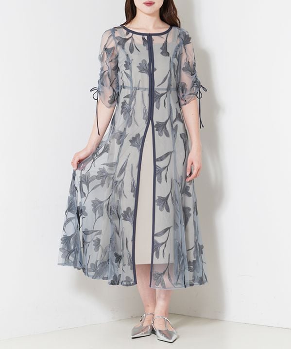 パフスリーブレイヤードレス