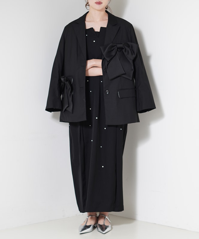 oval form pearl dress